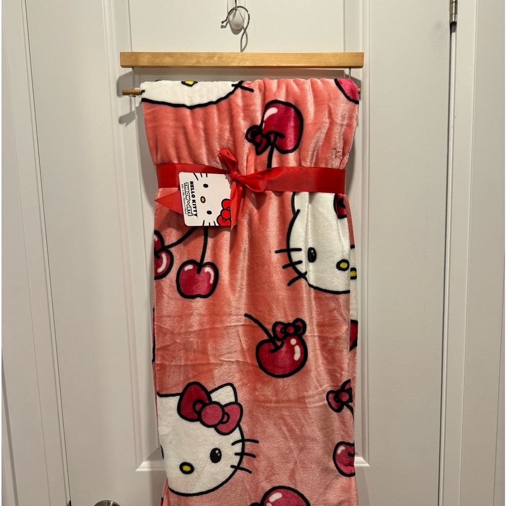 Hello Kitty Cherry Throw 🍒🍒